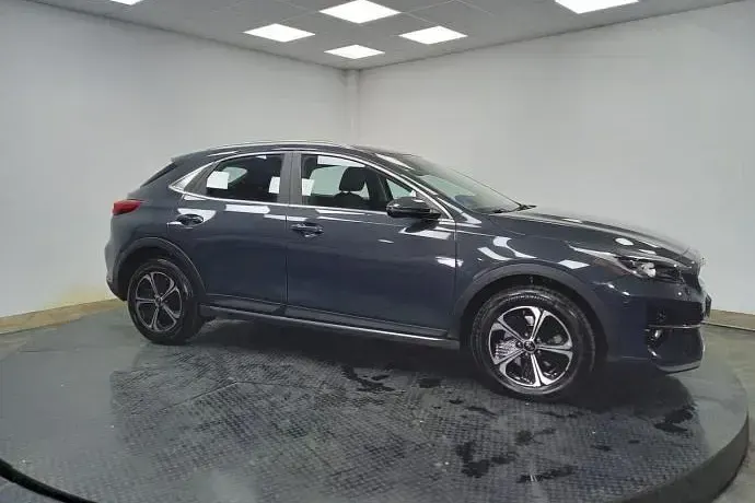 Usado Kia XCeed 141 CV (103 kW) 2021 Gris SUV