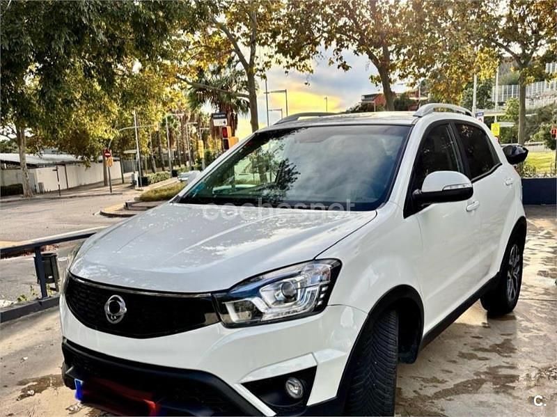 Blanco Usado 2016 Ssangyong (KGM) Korando Limited SUV | 12.000 € (Precio justo) - Imagen 1/4
