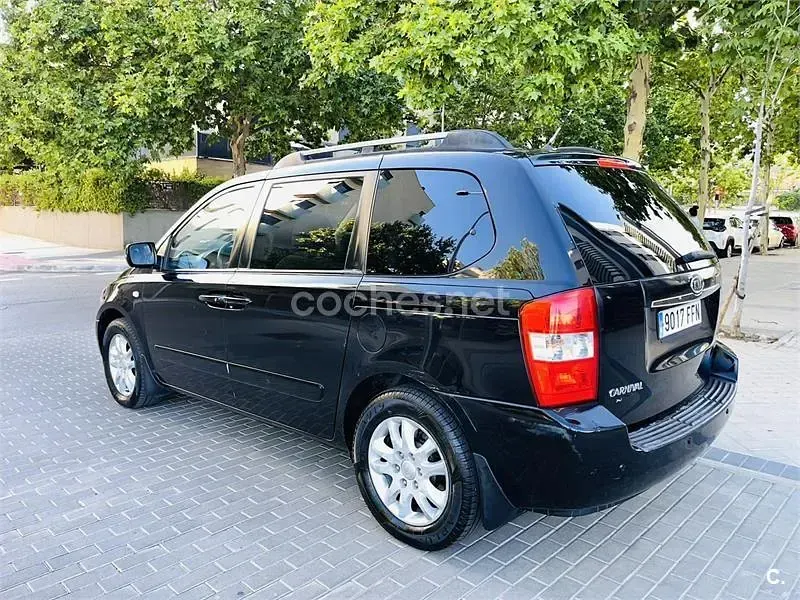Usado Kia Carnival EX 185 CV (136 kW) 2006 Negro Monovolumen