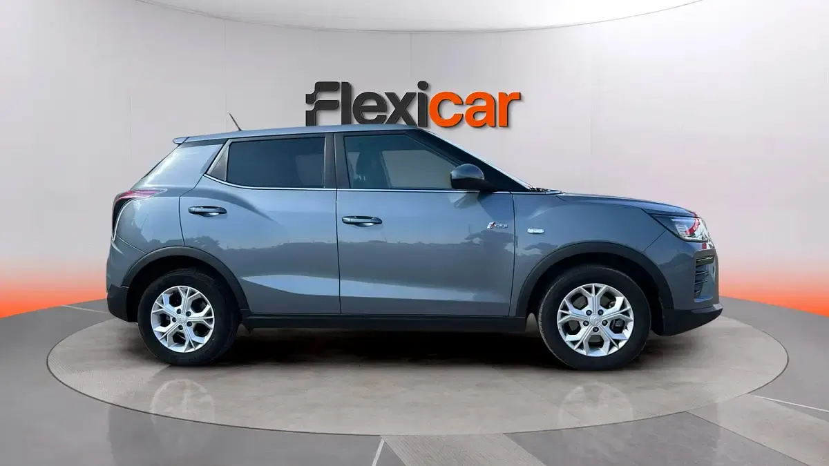 Usado SsangYong Tivoli 163 CV (119 kW) 2024 Gris SUV