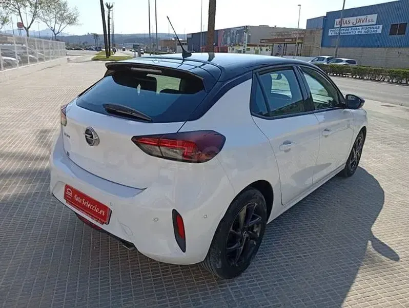 Usado Opel Corsa GS Line 100 CV (73 kW) 2023 Blanco Utilitario