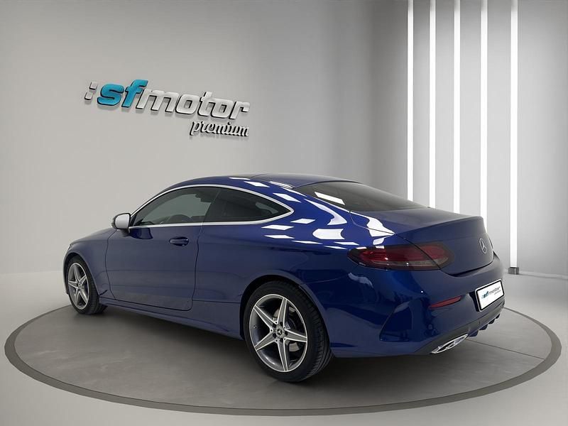 Usado Mercedes C250 AMG line 204 CV (150 kW) 2016 Azul Coupe