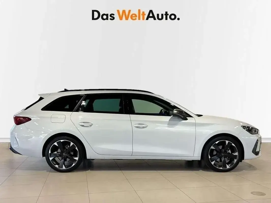 Usado Cupra Leon 150 CV (110 kW) 2024 Blanco Familiar