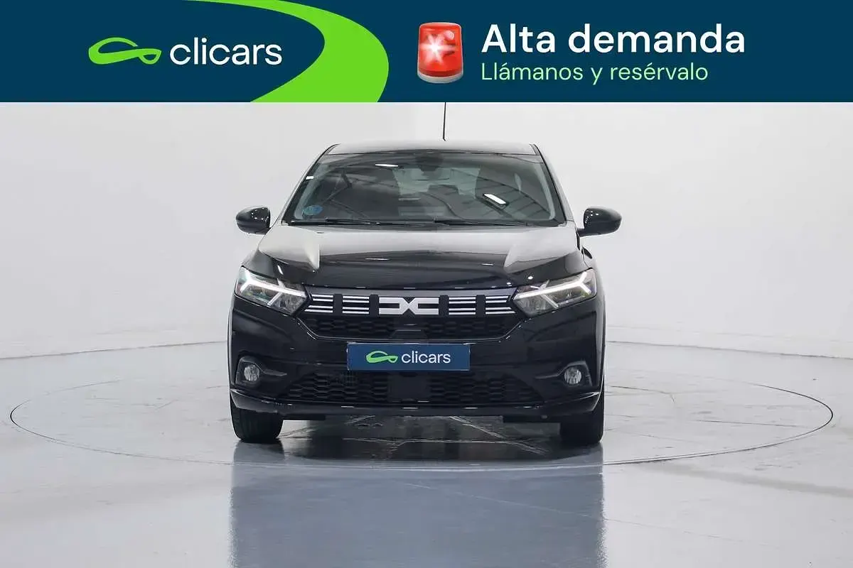 Usado Dacia Sandero Expression 101 CV (74 kW) 2023 Negro Utilitario