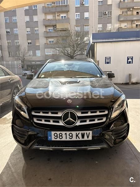 Usado Mercedes GLA200 136 CV (100 kW) 2019 Negro SUV