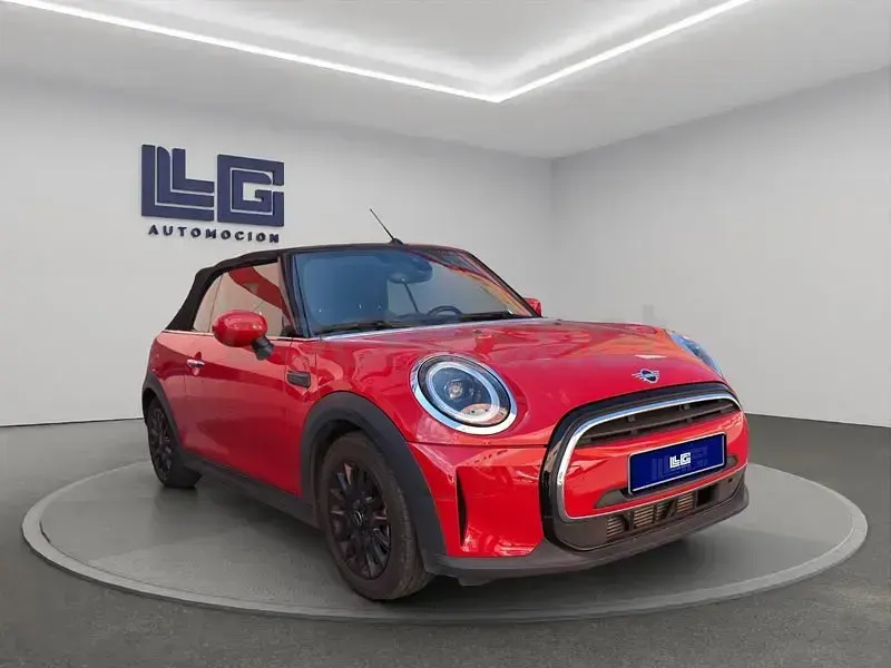 Usado Mini Cooper Cabriolet 136 CV (100 kW) 2023 Rojo Descapotable
