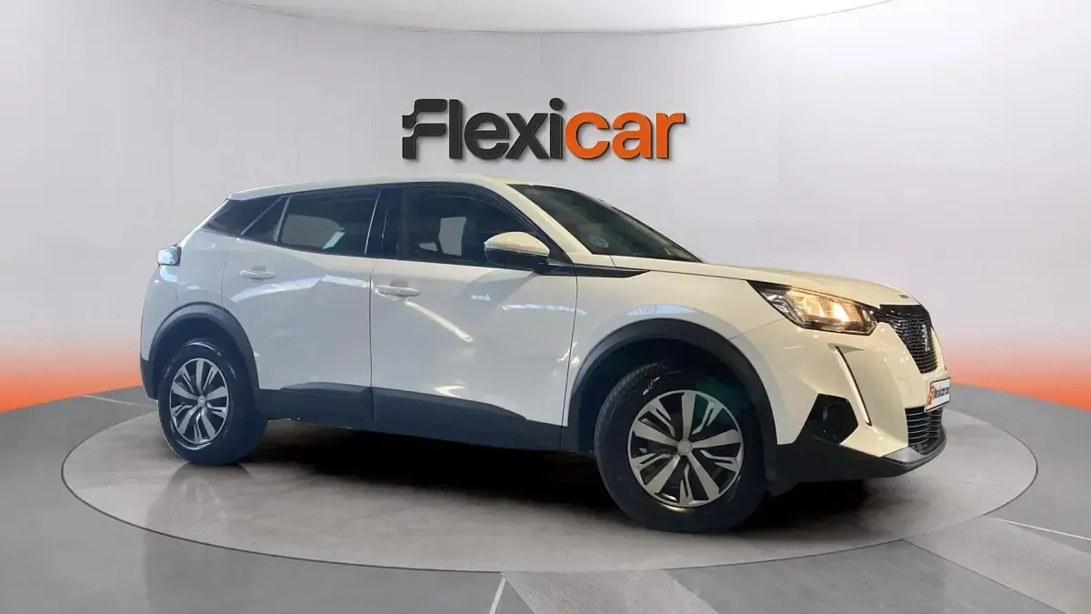 Usado Peugeot 2008 Active 101 CV (74 kW) 2021 Blanco SUV