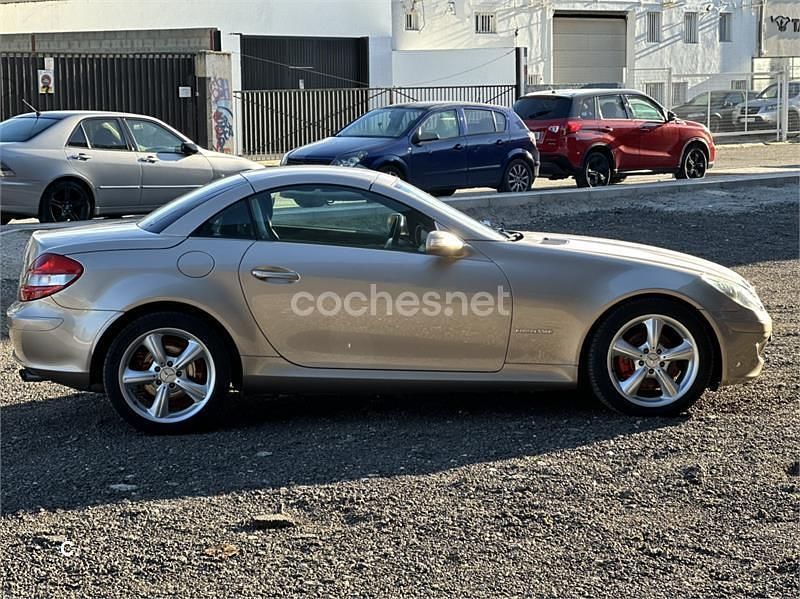 Usado Mercedes SLK200 163 CV (119 kW) 2007 Beige Descapotable