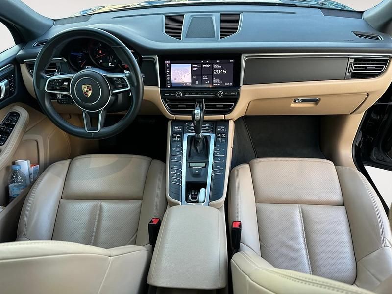 Usado Porsche Macan 245 CV (180 kW) 2021 Negro SUV