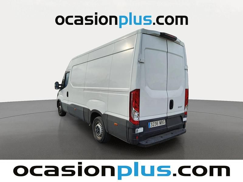 Usado Iveco Daily 156 CV (114 kW) 2022 Blanco Berlina