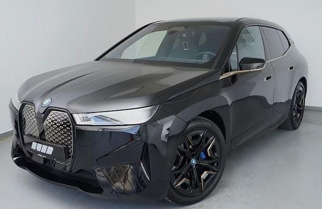 Negro Usado 2022 BMW iX Comfort Edition SUV | 48.880 € (Un poco caro) - Imagen 1/4