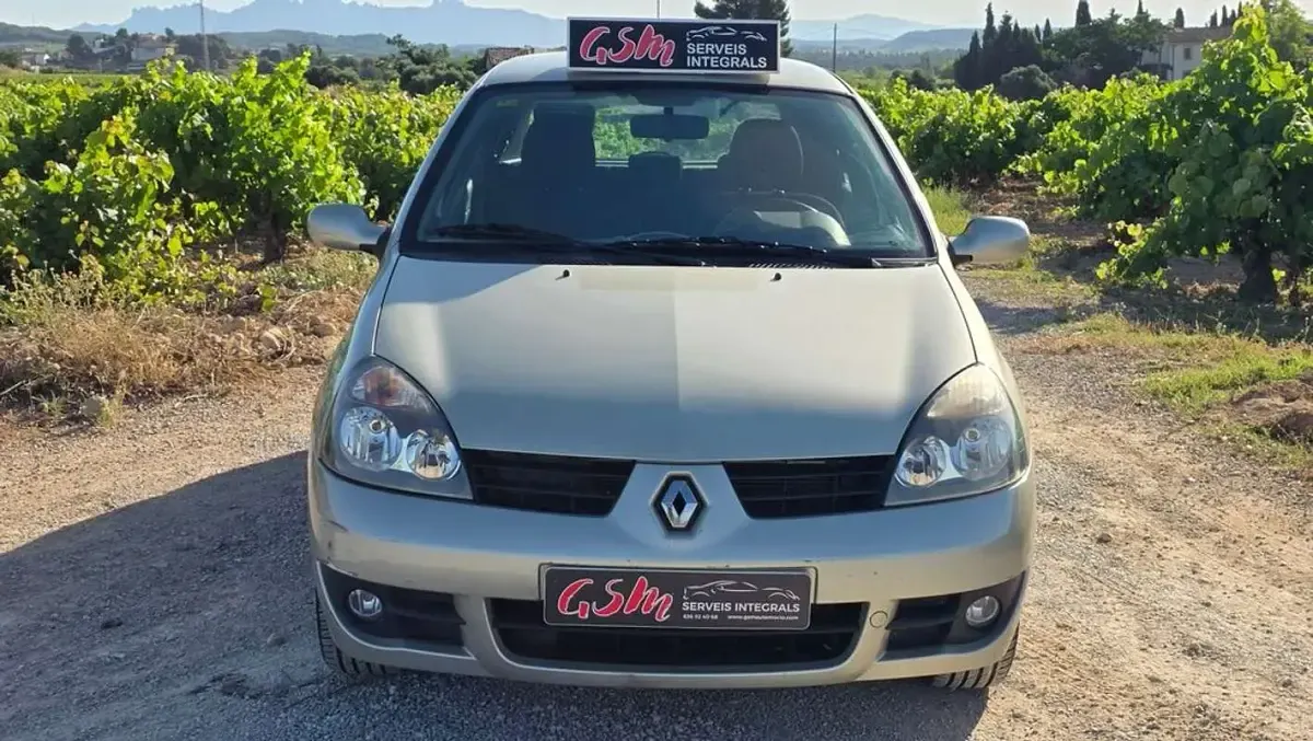 Usado Renault Clio Campus 75 CV (55 kW) 2008 Gris Utilitario