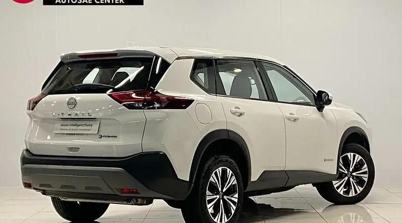 Usado Nissan X-Trail Acenta 204 CV (150 kW) 2024 Yuki white SUV