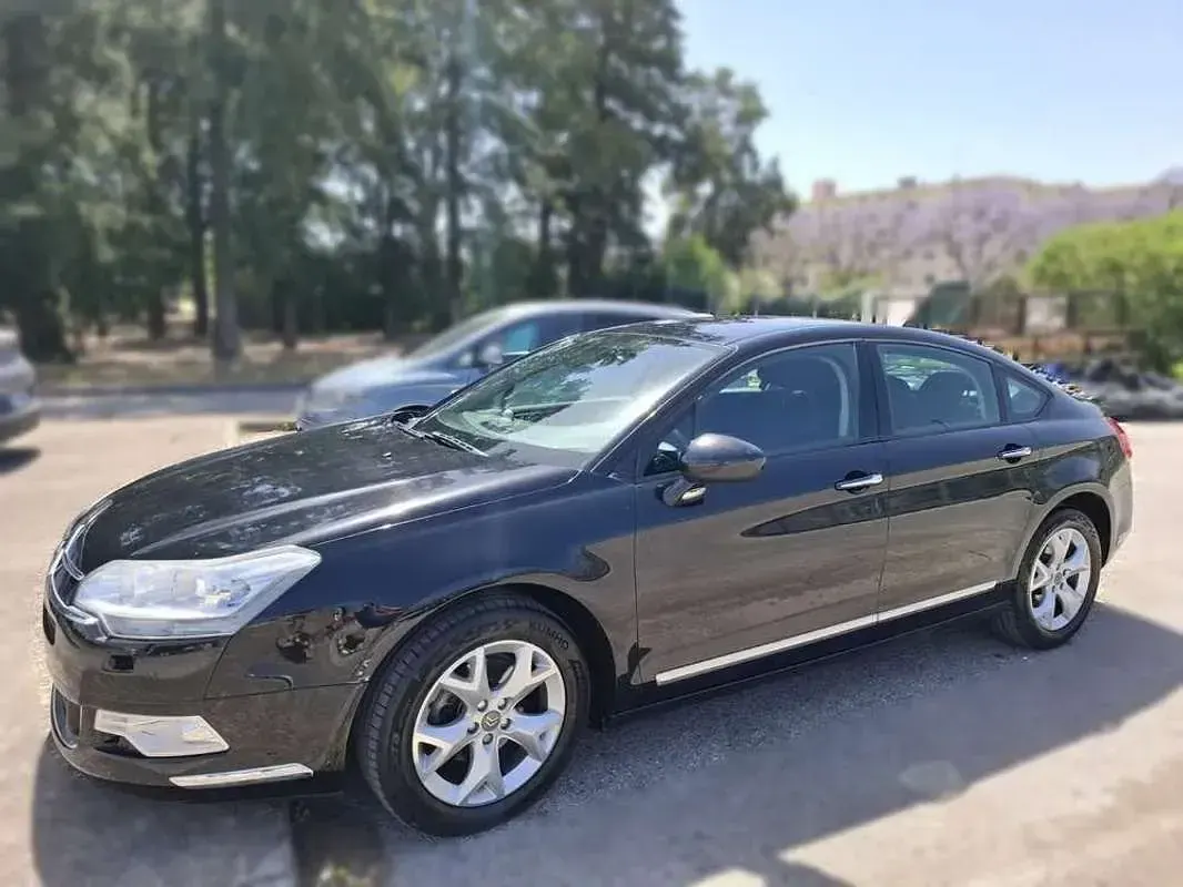 Usado Citroën C5 136 CV (100 kW) 2008 Negro Berlina