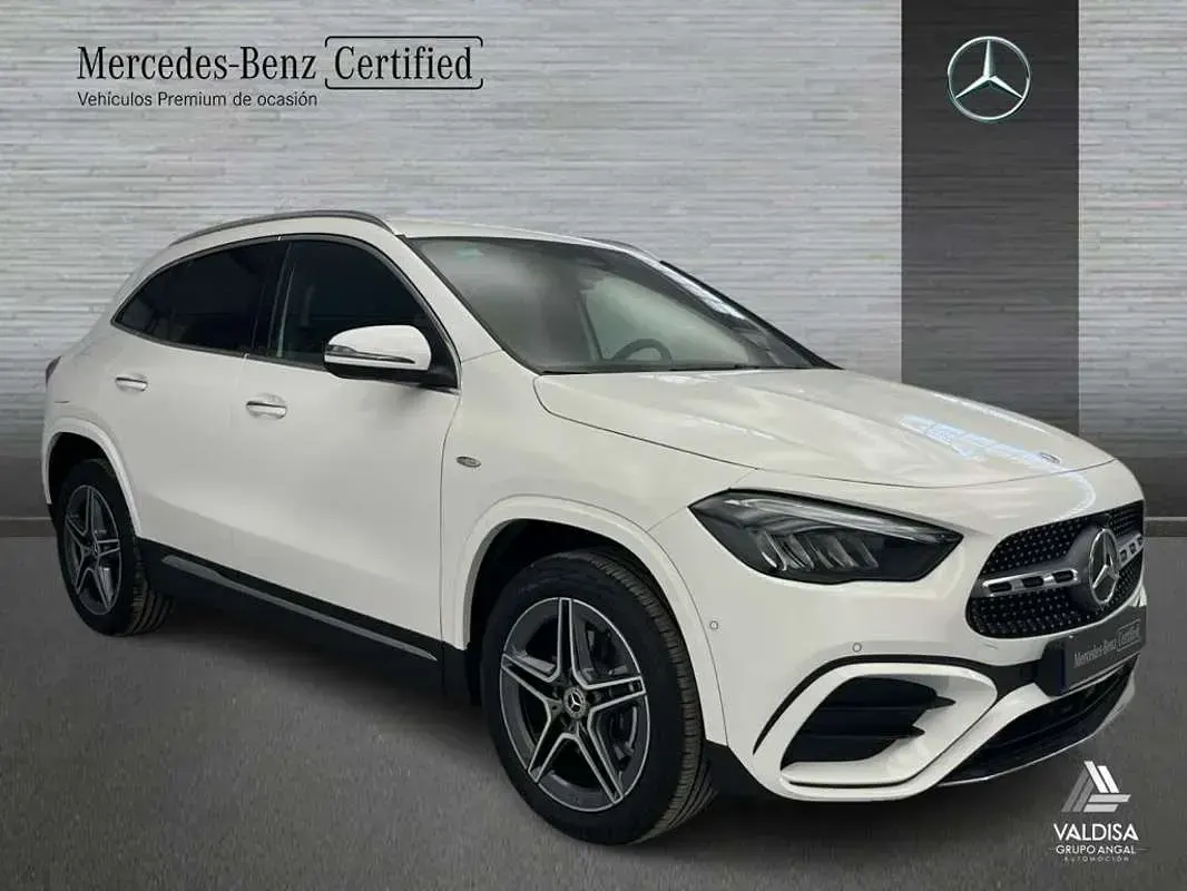 Usado Mercedes GLA250 218 CV (160 kW) 2025 SUV