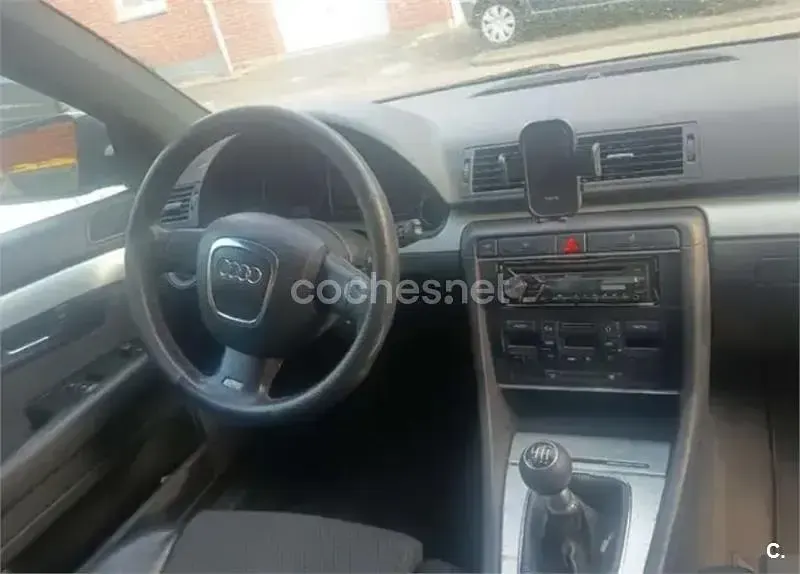 Usado Audi A4 143 CV (105 kW) 2006 Negro Berlina
