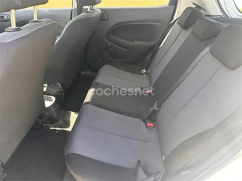 Usado Mazda 2 Active 68 CV (50 kW) 2008 Blanco Utilitario