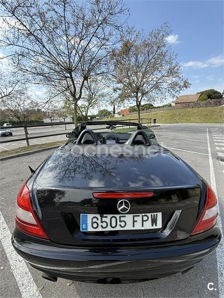 Usado Mercedes SLK200 163 CV (119 kW) 2006 Negro Descapotable