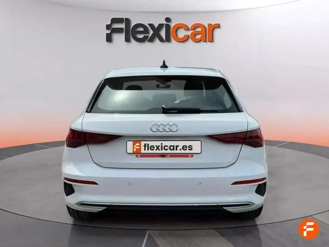 Usado Audi A3 Sportback 116 CV (85 kW) 2021 Blanco Utilitario