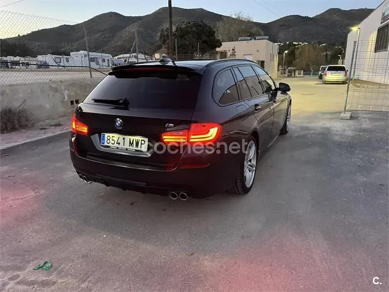 Usado BMW 530 M Sport 258 CV (189 kW) 2013 Negro Familiar