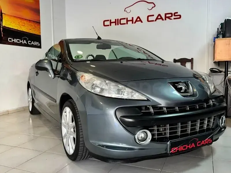 Usado Peugeot 207 CC 120 CV (88 kW) 2007 Gris / plata Descapotable