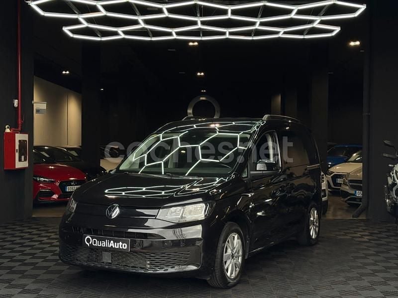 Negro Usado 2022 VW Caddy Life Monovolumen | 23.990 € (Precio justo) - Imagen 1/4