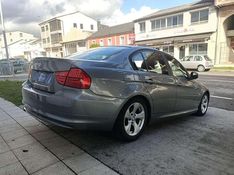 Usado BMW 320 Efficient Dynamics 163 CV (119 kW) 2011 Gris Berlina