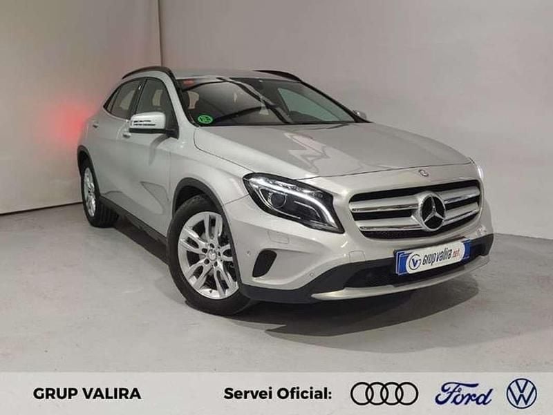 Usado Mercedes GLA250 211 CV (155 kW) 2015 Plateado SUV