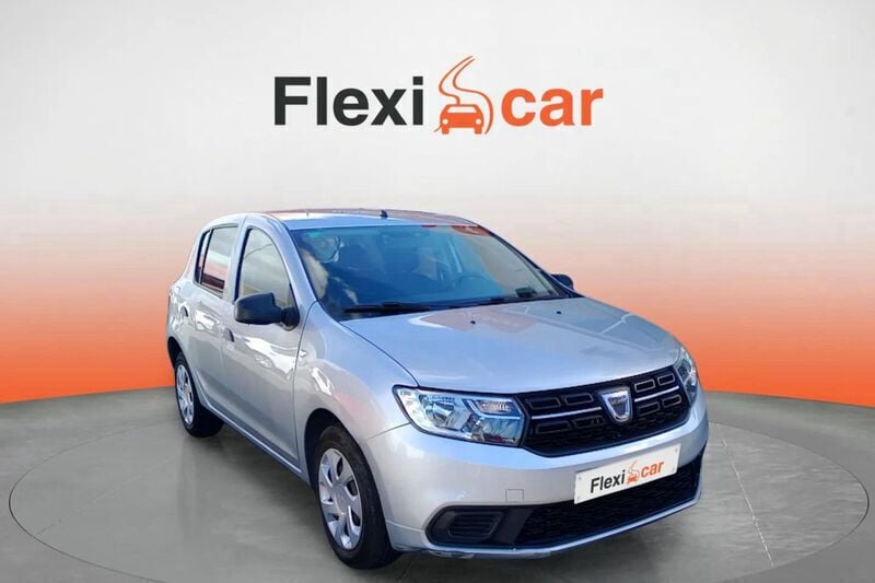 Gris Usado 2019 Dacia Sandero Essentiel Utilitario | 9290 € (Precio justo) - Imagen 1/4