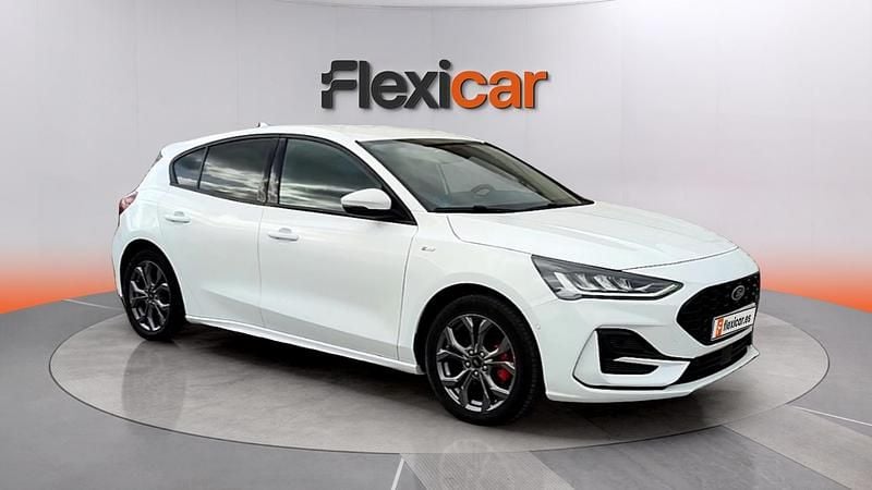 Usado Ford Focus ST-Line 125 CV (91 kW) 2022 Blanco Berlina