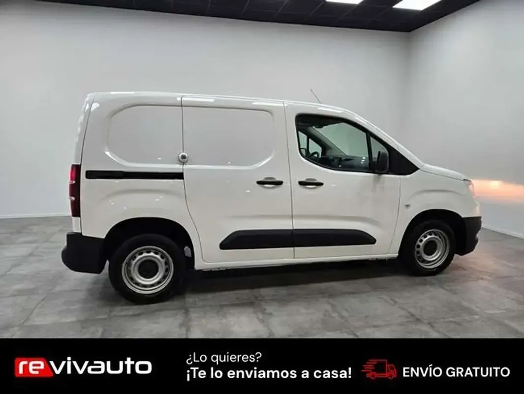 Usado Opel Combo 101 CV (74 kW) 2022 Blanco Monovolumen