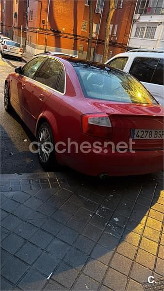 Usado Audi A4 150 CV (110 kW) 2002 Rojo Berlina