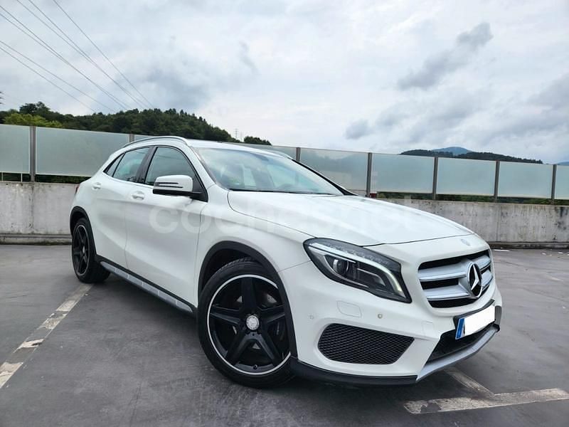 Usado Mercedes GLA220 AMG line 177 CV (130 kW) 2016 Blanco SUV