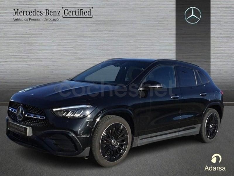 Usado Mercedes GLA200 AMG line 150 CV (110 kW) 2024 Negro cosmos SUV