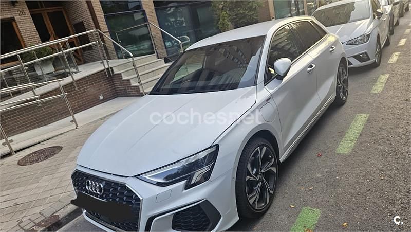 Blanco Usado 2022 Audi A3 Sportback e-tron S-Line Utilitario | 31.000 € (Caro) - Imagen 1/4