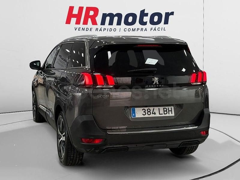 Usado Peugeot 5008 Allure 131 CV (96 kW) 2019 Gris / plata SUV