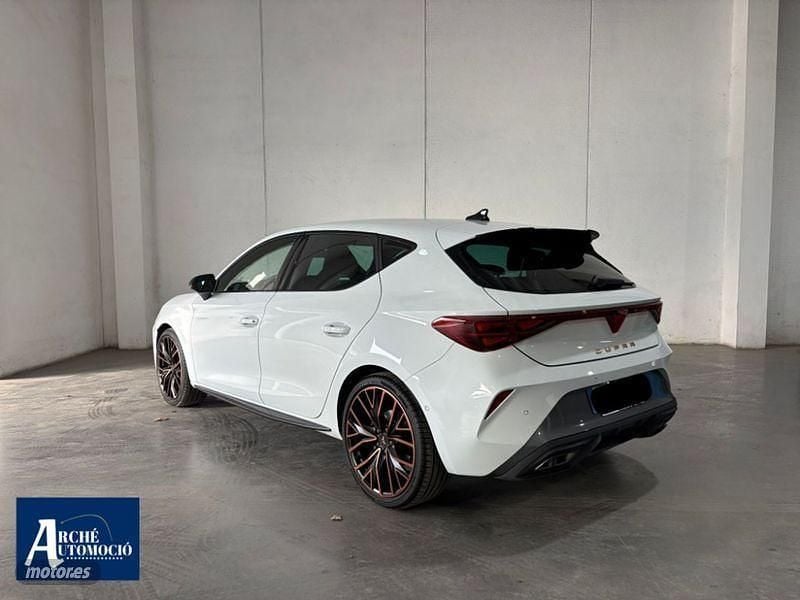 Usado Cupra Leon 204 CV (150 kW) 2025 Blanco Berlina