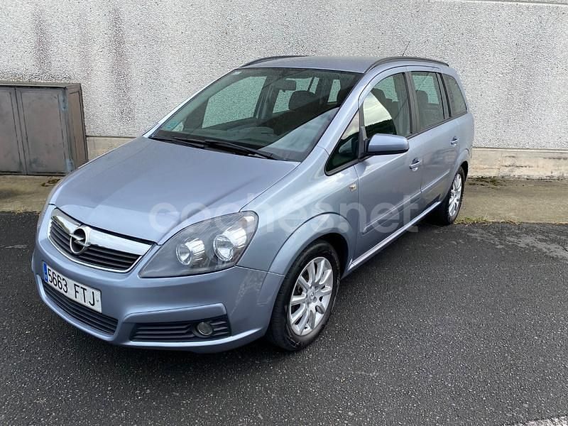 Gris / plata Usado 2007 Opel Zafira Enjoy Monovolumen | 3900 € (Precio justo) - Imagen 1/4