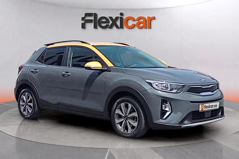 Gris Usado 2021 Kia Stonic SUV | 13.290 € (Precio justo) - Imagen 1/4
