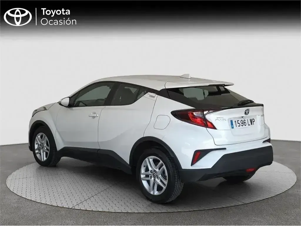 Usado Toyota C-HR Active 122 CV (89 kW) 2023 Blanco SUV