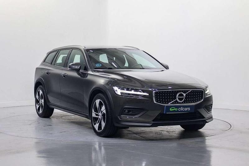 Usado Volvo V60 CC 190 CV (139 kW) 2020 Gris Familiar