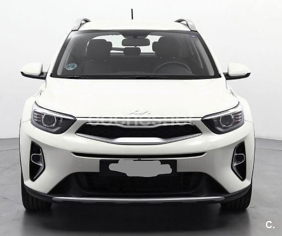 Usado Kia Stonic 84 CV (61 kW) 2022 Blanco SUV