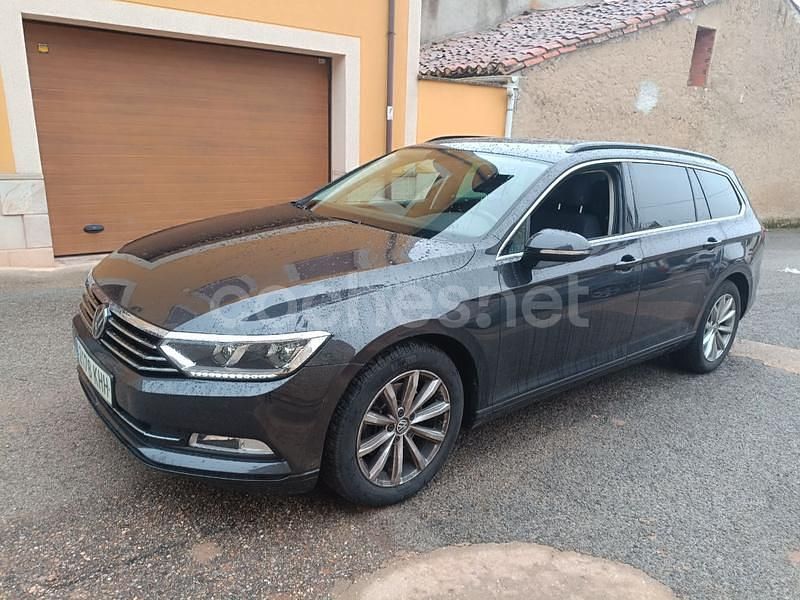 Negro Usado 2018 VW Passat Sportline Familiar | 12.000 € (Precio justo) - Imagen 1/4