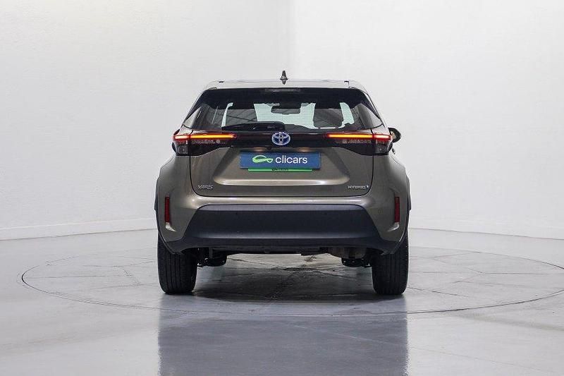 Usado Toyota Yaris Hybrid Business Edition 116 CV (85 kW) 2022