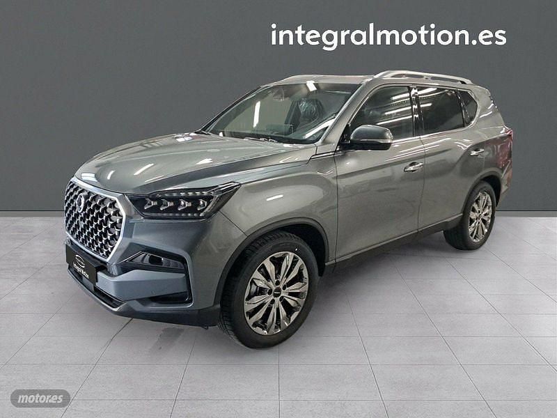 Gris Nuevo 2025 Ssangyong (KGM) Rexton Limited SUV | 53.900 € - Imagen 1/4