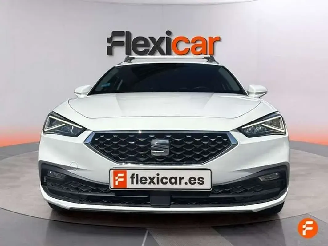Usado Seat Leon XCELLENCE 150 CV (110 kW) 2021 Blanco Utilitario