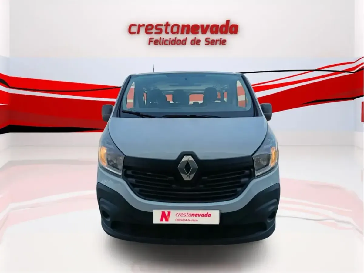 Usado Renault Trafic 121 CV (88 kW) 2018 Blanco Monovolumen