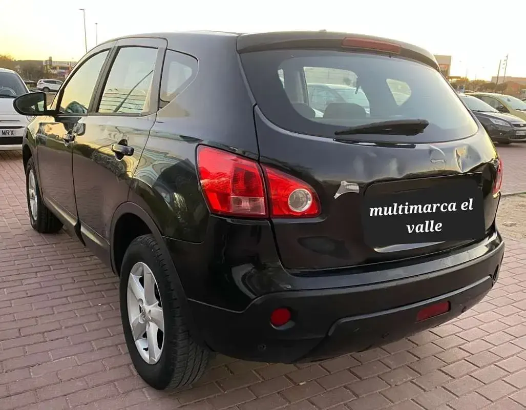 Usado Nissan Qashqai Premium Edition 106 CV (77 kW) 2009 Negro SUV