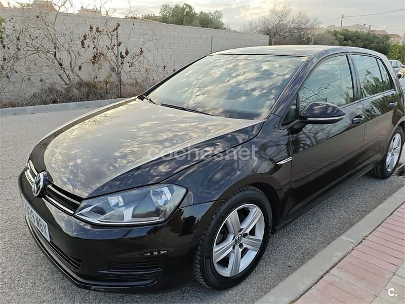 Usado VW Golf VII 110 CV (80 kW) 2013 Negro Berlina