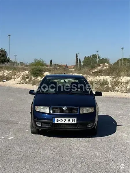 Usado Skoda Fabia Comfort 68 CV (50 kW) 2000 Azul Berlina